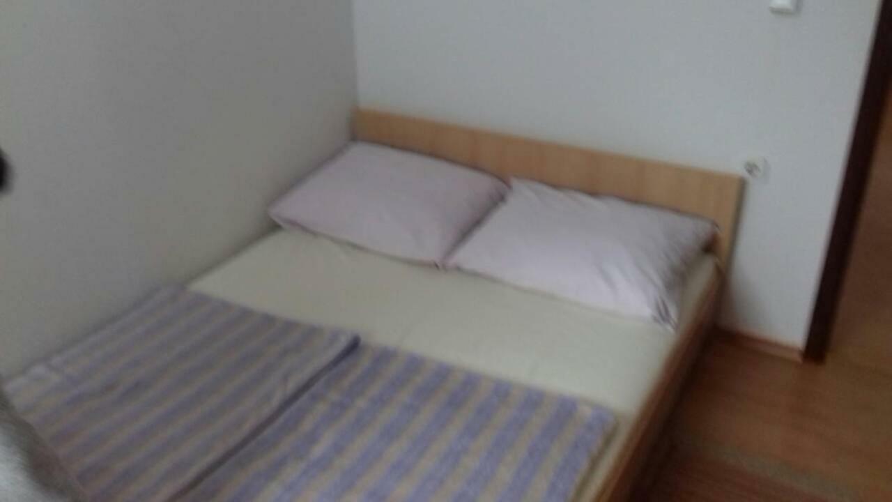 Apartmani Misak Vrsi Buitenkant foto