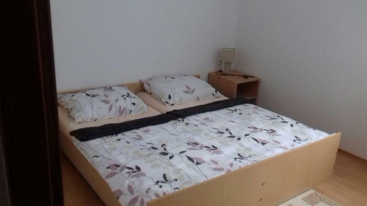 Apartmani Misak Vrsi Buitenkant foto