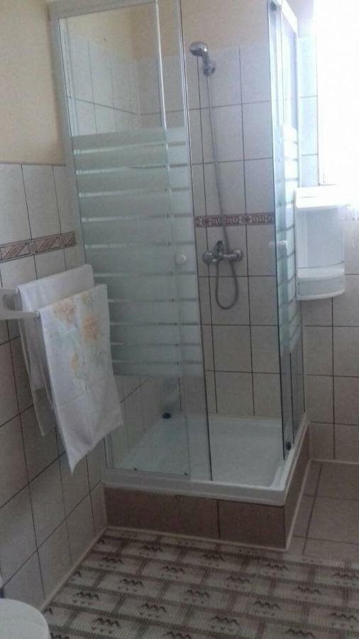 Apartmani Misak Vrsi Buitenkant foto